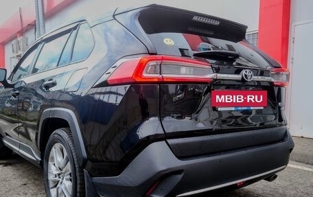 Toyota RAV4, 2021 год, 3 870 000 рублей, 9 фотография