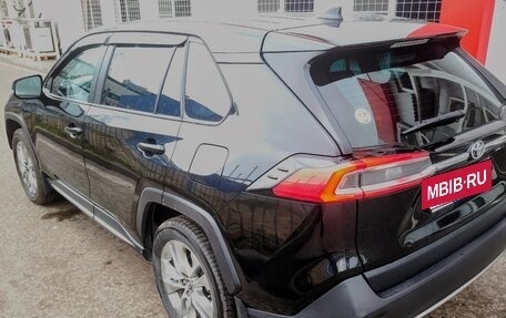 Toyota RAV4, 2021 год, 3 870 000 рублей, 8 фотография