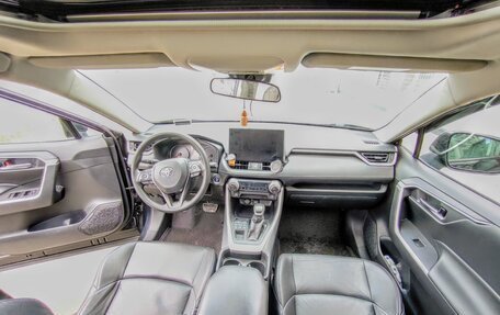 Toyota RAV4, 2021 год, 3 870 000 рублей, 12 фотография