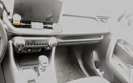 Toyota RAV4, 2021 год, 3 870 000 рублей, 22 фотография