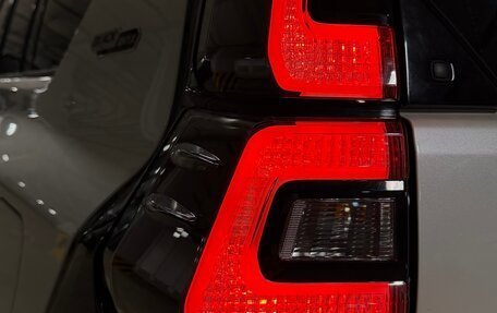 Toyota Land Cruiser Prado 150 рестайлинг 2, 2020 год, 7 290 000 рублей, 11 фотография