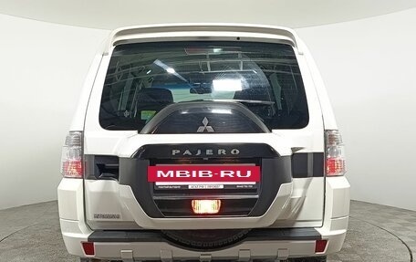 Mitsubishi Pajero IV, 2015 год, 2 710 000 рублей, 6 фотография
