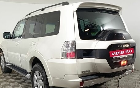 Mitsubishi Pajero IV, 2015 год, 2 710 000 рублей, 5 фотография