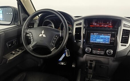 Mitsubishi Pajero IV, 2015 год, 2 710 000 рублей, 11 фотография