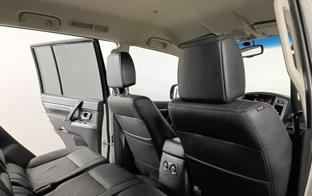 Mitsubishi Pajero IV, 2015 год, 2 710 000 рублей, 18 фотография