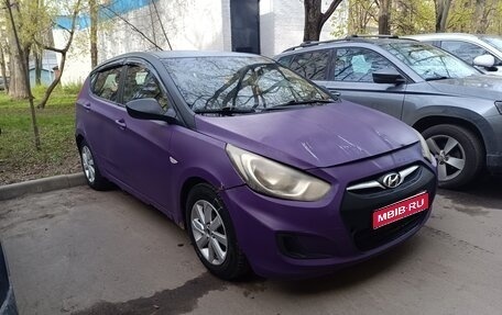 Hyundai Solaris II рестайлинг, 2012 год, 300 000 рублей, 1 фотография