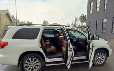 Toyota Sequoia II рестайлинг, 2011 год, 2 740 000 рублей, 7 фотография