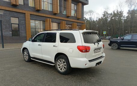 Toyota Sequoia II рестайлинг, 2011 год, 2 740 000 рублей, 5 фотография