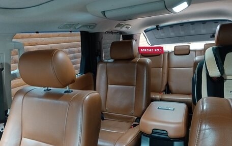 Toyota Sequoia II рестайлинг, 2011 год, 2 740 000 рублей, 10 фотография