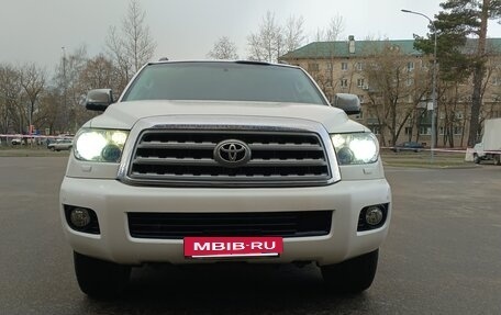 Toyota Sequoia II рестайлинг, 2011 год, 2 740 000 рублей, 2 фотография