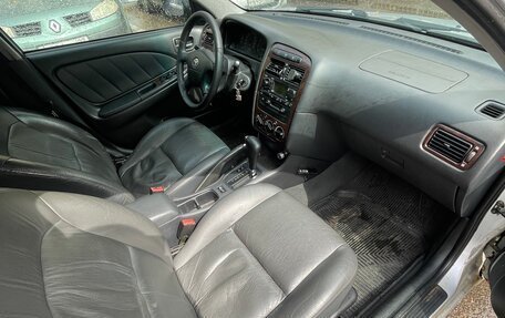 Toyota Avensis III рестайлинг, 2001 год, 420 000 рублей, 15 фотография