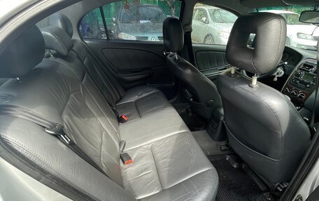 Toyota Avensis III рестайлинг, 2001 год, 420 000 рублей, 19 фотография