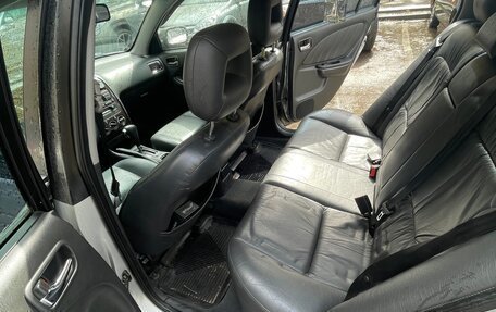 Toyota Avensis III рестайлинг, 2001 год, 420 000 рублей, 17 фотография