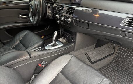 BMW 5 серия, 2009 год, 1 280 000 рублей, 31 фотография