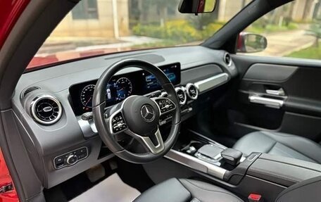 Mercedes-Benz GLB, 2023 год, 2 430 000 рублей, 10 фотография