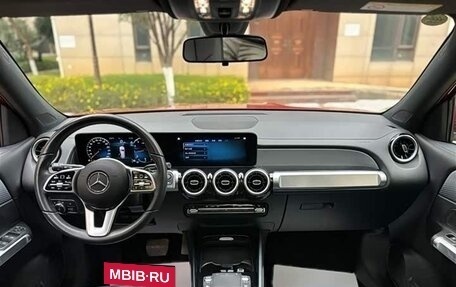 Mercedes-Benz GLB, 2023 год, 2 430 000 рублей, 4 фотография