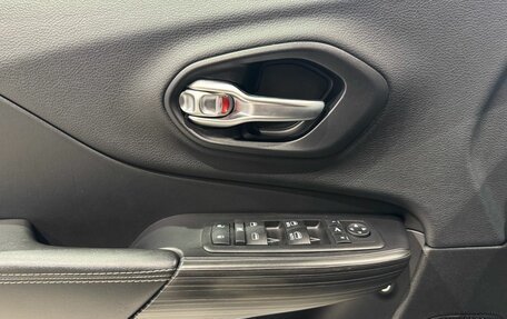 Jeep Cherokee, 2014 год, 1 772 000 рублей, 18 фотография