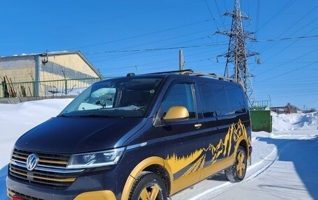 Volkswagen Multivan T6 рестайлинг, 2021 год, 5 105 868 рублей, 1 фотография