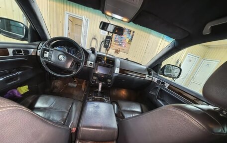 Volkswagen Touareg III, 2006 год, 1 250 000 рублей, 2 фотография