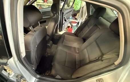 Audi A4, 2001 год, 340 000 рублей, 13 фотография