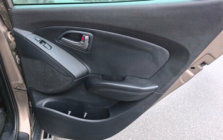 Hyundai ix35 I рестайлинг, 2015 год, 1 390 000 рублей, 17 фотография