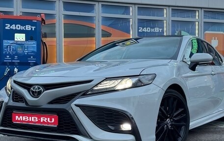 Toyota Camry, 2022 год, 3 599 000 рублей, 1 фотография