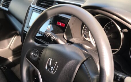 Honda Fit III, 2017 год, 1 050 000 рублей, 14 фотография