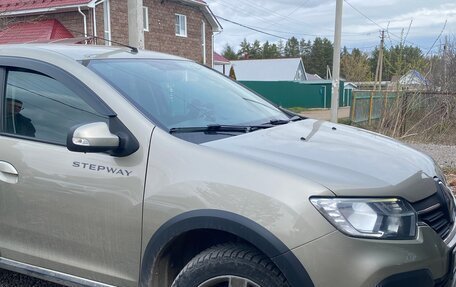 Renault Logan II, 2020 год, 1 150 000 рублей, 2 фотография