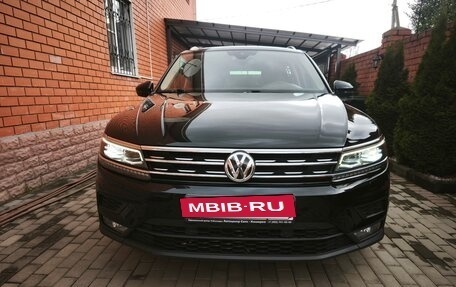 Volkswagen Tiguan II, 2019 год, 3 200 000 рублей, 2 фотография