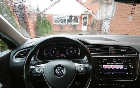 Volkswagen Tiguan II, 2019 год, 3 200 000 рублей, 10 фотография