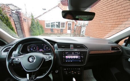 Volkswagen Tiguan II, 2019 год, 3 200 000 рублей, 11 фотография