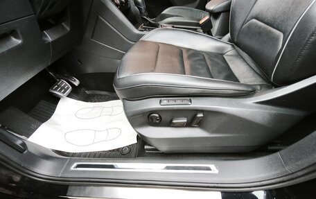 Volkswagen Tiguan II, 2019 год, 3 200 000 рублей, 17 фотография