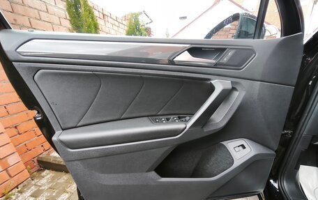 Volkswagen Tiguan II, 2019 год, 3 200 000 рублей, 19 фотография