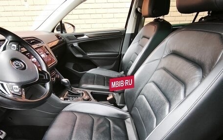 Volkswagen Tiguan II, 2019 год, 3 200 000 рублей, 18 фотография