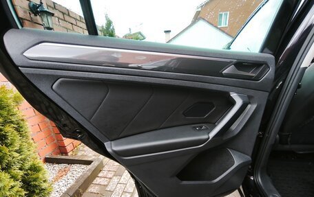 Volkswagen Tiguan II, 2019 год, 3 200 000 рублей, 23 фотография