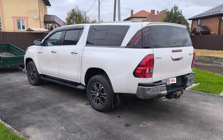 Toyota Hilux VIII, 2015 год, 3 500 000 рублей, 2 фотография