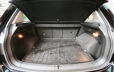 Volkswagen Tiguan II, 2019 год, 3 200 000 рублей, 24 фотография