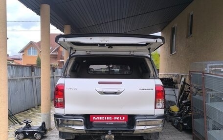 Toyota Hilux VIII, 2015 год, 3 500 000 рублей, 8 фотография