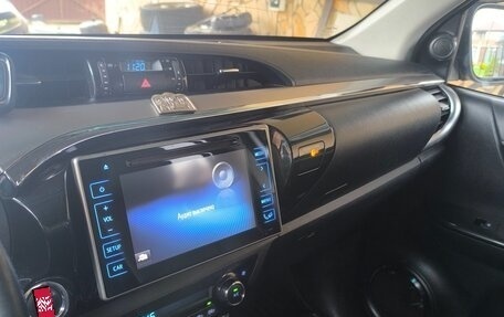 Toyota Hilux VIII, 2015 год, 3 500 000 рублей, 11 фотография