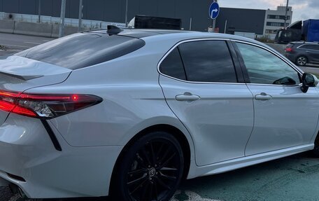 Toyota Camry, 2022 год, 3 599 000 рублей, 4 фотография