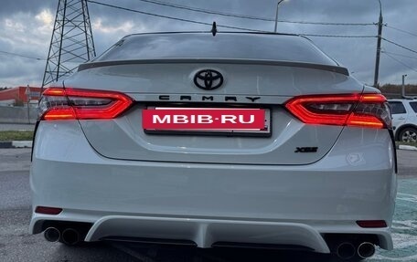 Toyota Camry, 2022 год, 3 599 000 рублей, 3 фотография