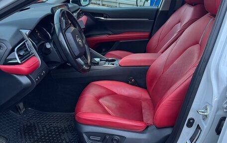 Toyota Camry, 2022 год, 3 599 000 рублей, 7 фотография