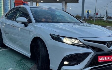 Toyota Camry, 2022 год, 3 599 000 рублей, 5 фотография