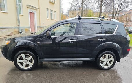 Mitsubishi Outlander III рестайлинг 3, 2008 год, 850 000 рублей, 2 фотография