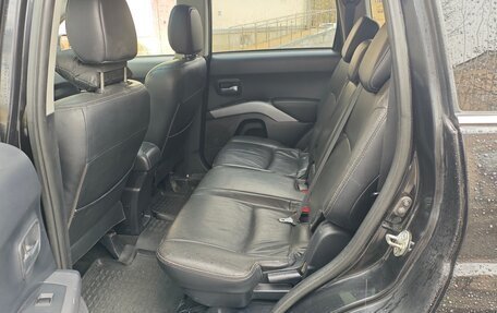 Mitsubishi Outlander III рестайлинг 3, 2008 год, 850 000 рублей, 8 фотография