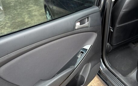 Hyundai Solaris II рестайлинг, 2015 год, 1 070 000 рублей, 14 фотография