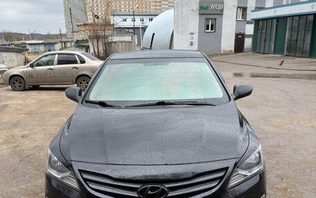 Hyundai Solaris II рестайлинг, 2015 год, 1 070 000 рублей, 2 фотография