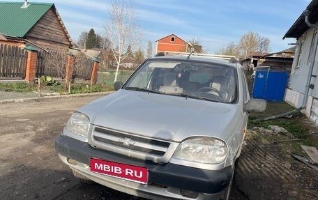 Chevrolet Niva I рестайлинг, 2004 год, 360 000 рублей, 1 фотография