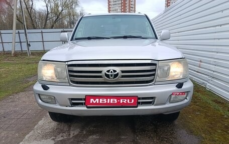 Toyota Land Cruiser 100 рестайлинг 2, 2005 год, 2 500 000 рублей, 1 фотография