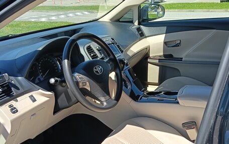 Toyota Venza I, 2010 год, 1 800 000 рублей, 10 фотография